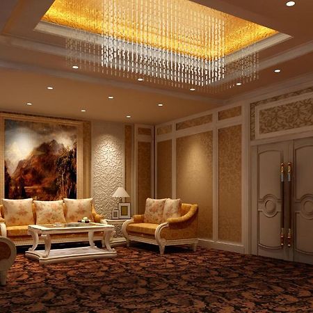 Luoyang Grand Hotel Интериор снимка