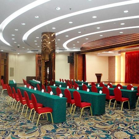 Luoyang Grand Hotel Бизнес снимка
