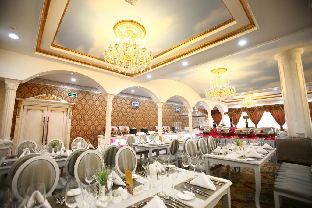 Luoyang Grand Hotel Ресторант снимка