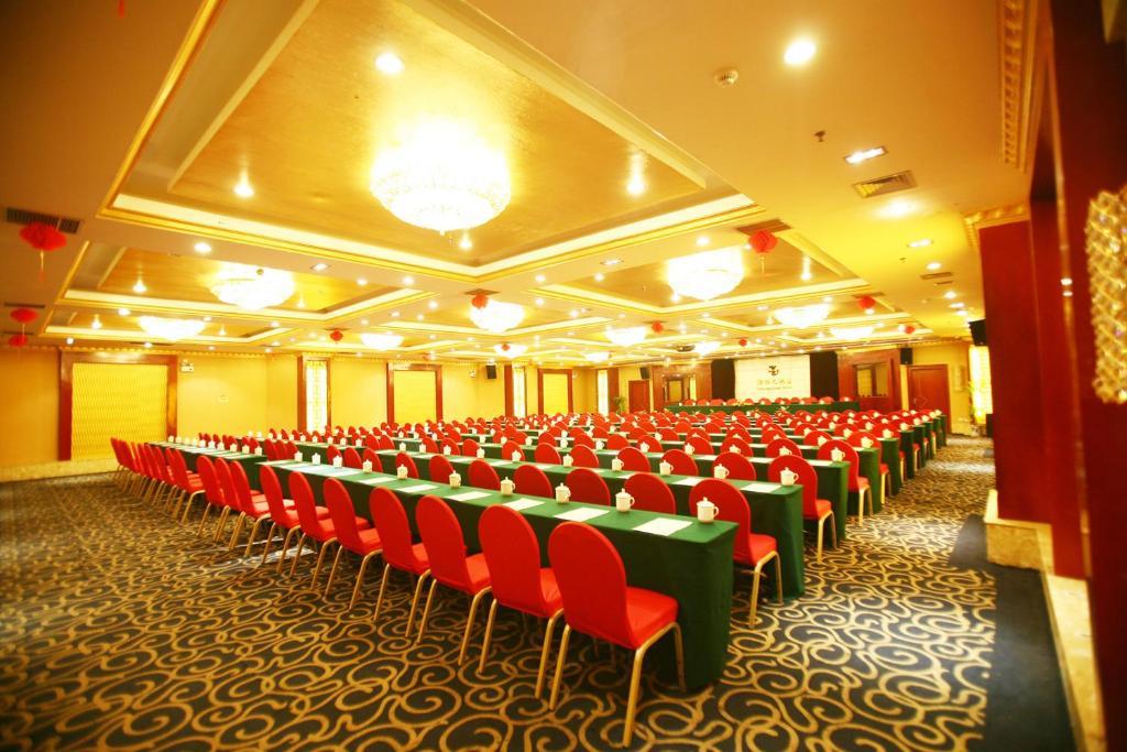 Luoyang Grand Hotel Бизнес снимка