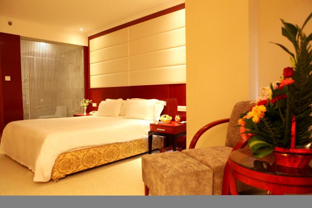 Luoyang Grand Hotel Стая снимка