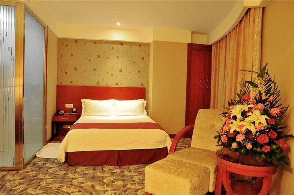 Luoyang Grand Hotel Екстериор снимка
