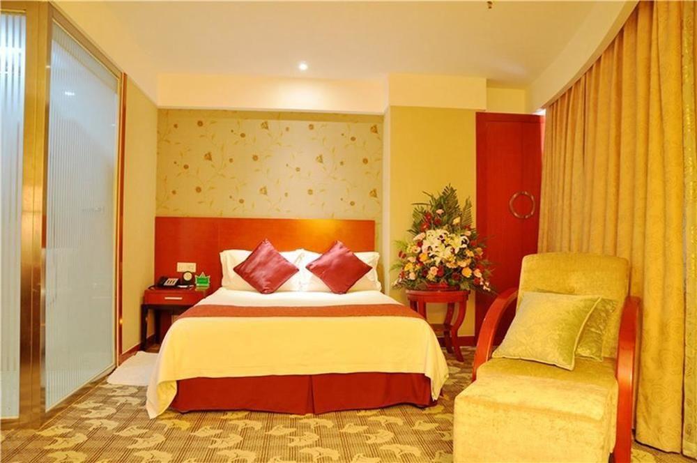 Luoyang Grand Hotel Екстериор снимка