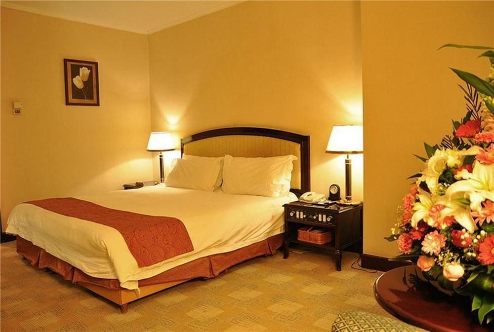 Luoyang Grand Hotel Екстериор снимка