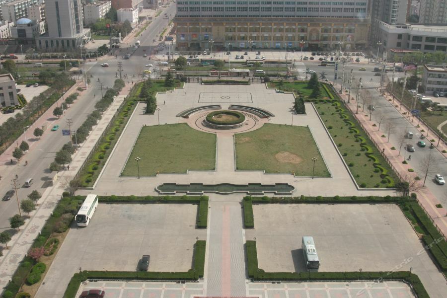 Luoyang Grand Hotel Екстериор снимка